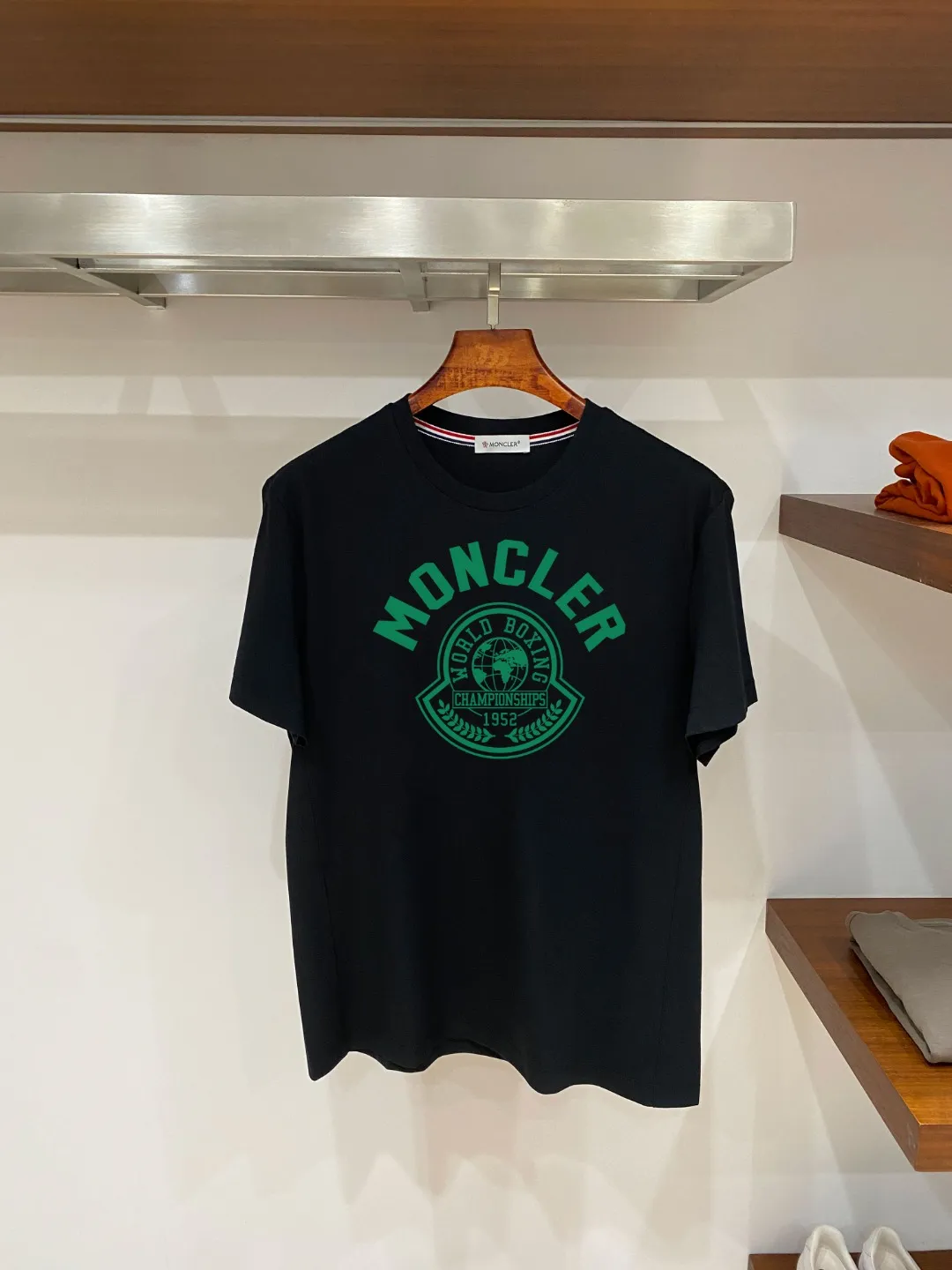 Moncler T 26s New Arrival Supima 210 ， ， + ， ， ， ， ， Breathable， ！ ， ， ，Series ， 5 ， ， 100 ， 1% . Versatile， 。 Breathable， ：White// /Light Green /Khaki / /Black Sizes：M-3XL Size ：178-130 L